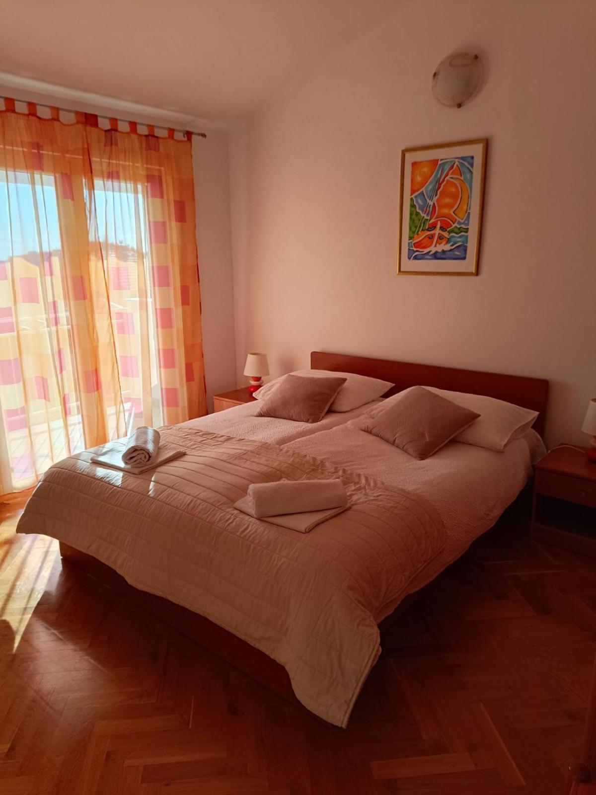 Apartmani Ljubo 프리모스턴 외부 사진